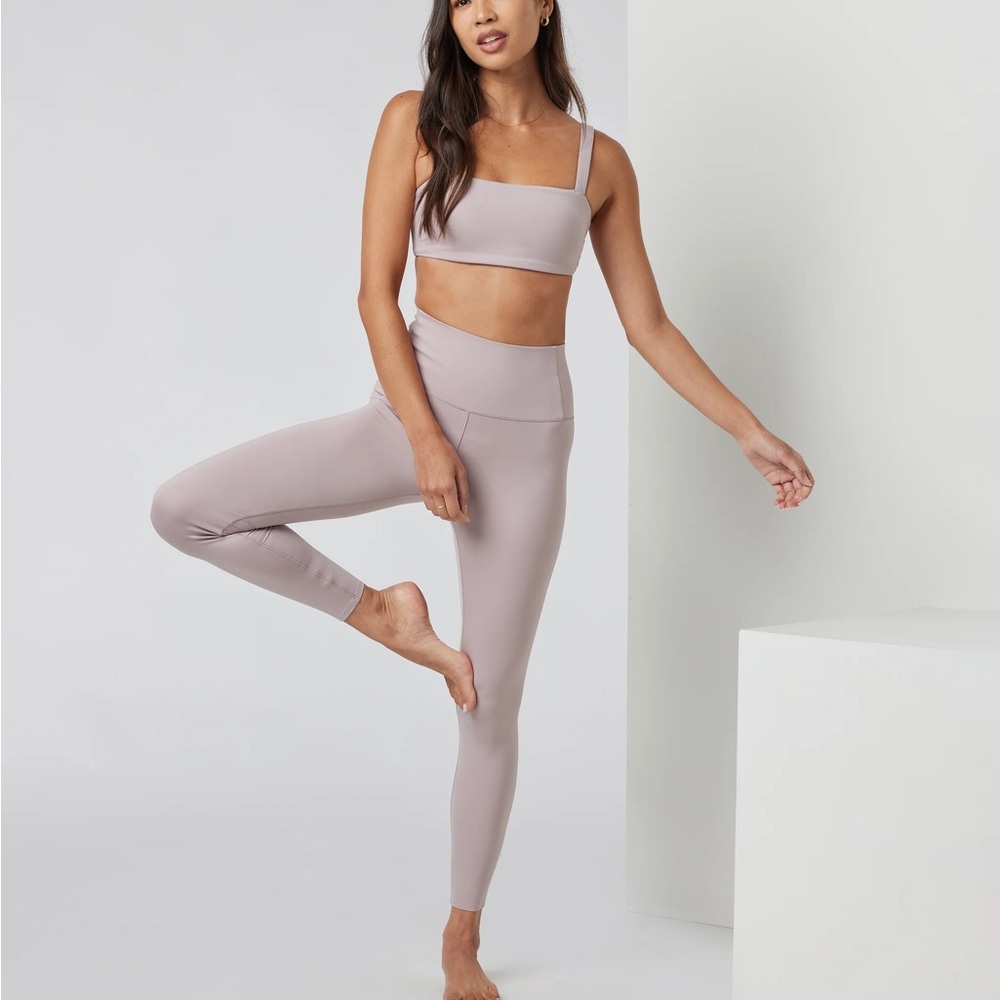 Vuori Women's Lavender Leggings